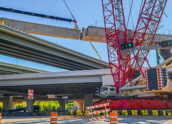 TNT Crawler Crane Bridge Section Lift