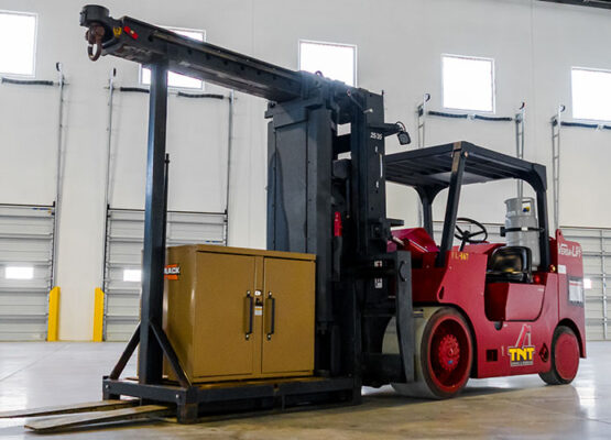 Machinery Moving Versa-Lift Forklift